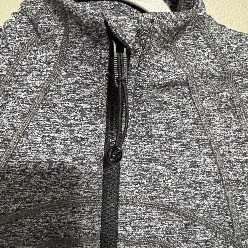 Lululemon Define Jacket Heathered Black size 4 - Picture 4 of 9
